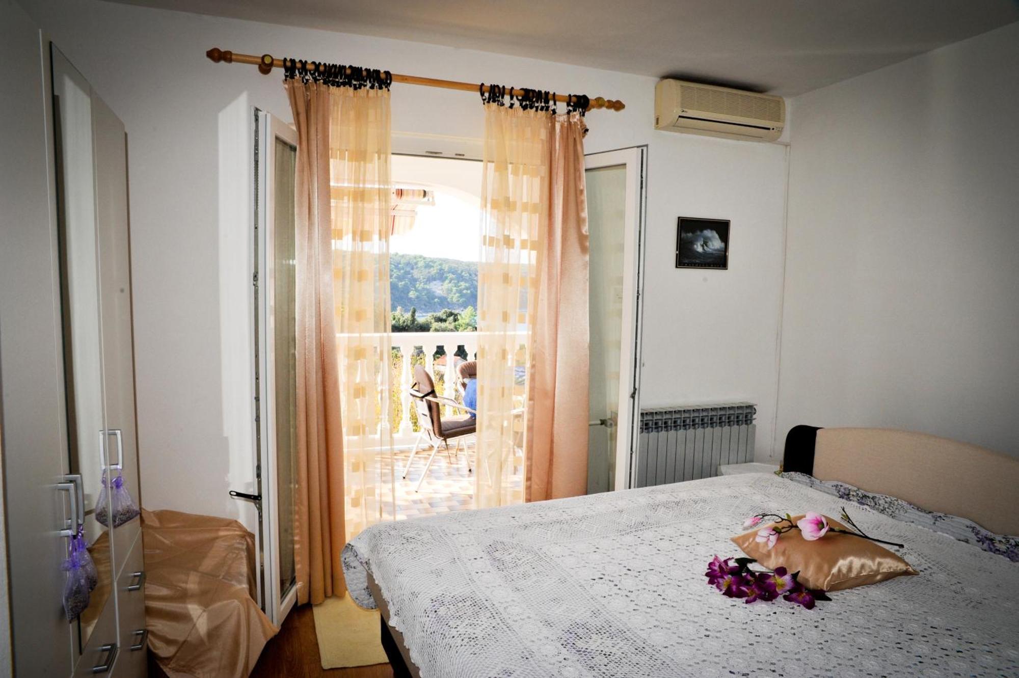 Apartments With A Parking Space Kampor, Rab - 14998 Bilik gambar